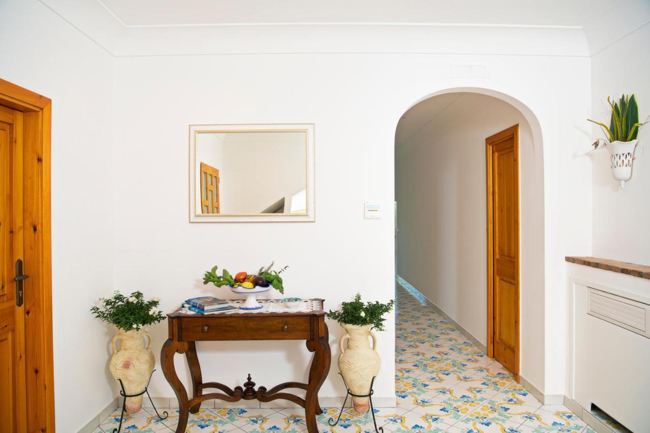 La Borragine Rooms Positano Eksteriør billede