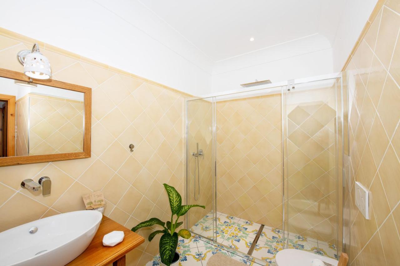 La Borragine Rooms Positano Eksteriør billede