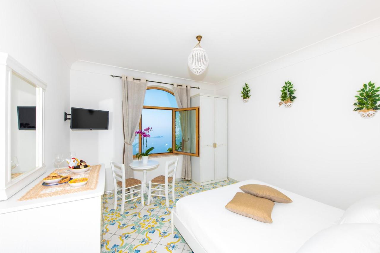 La Borragine Rooms Positano Eksteriør billede