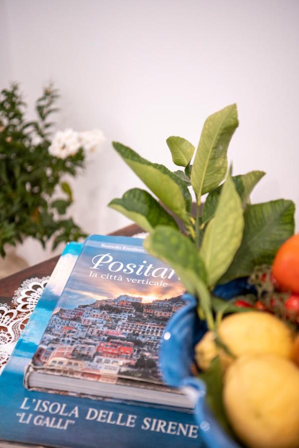 La Borragine Rooms Positano Eksteriør billede