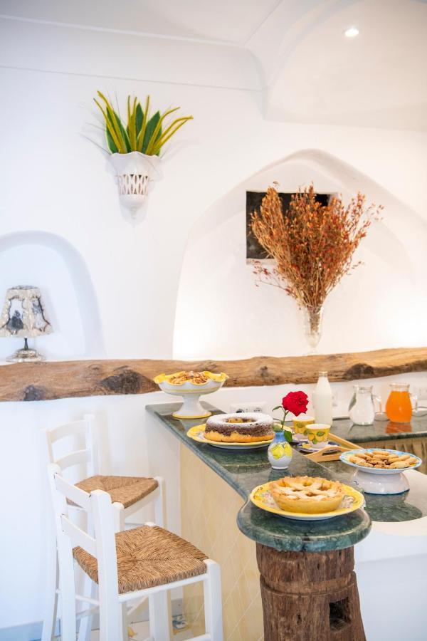 La Borragine Rooms Positano Eksteriør billede