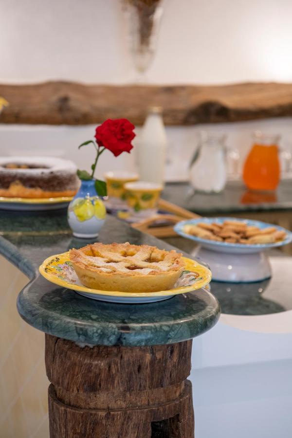 La Borragine Rooms Positano Eksteriør billede