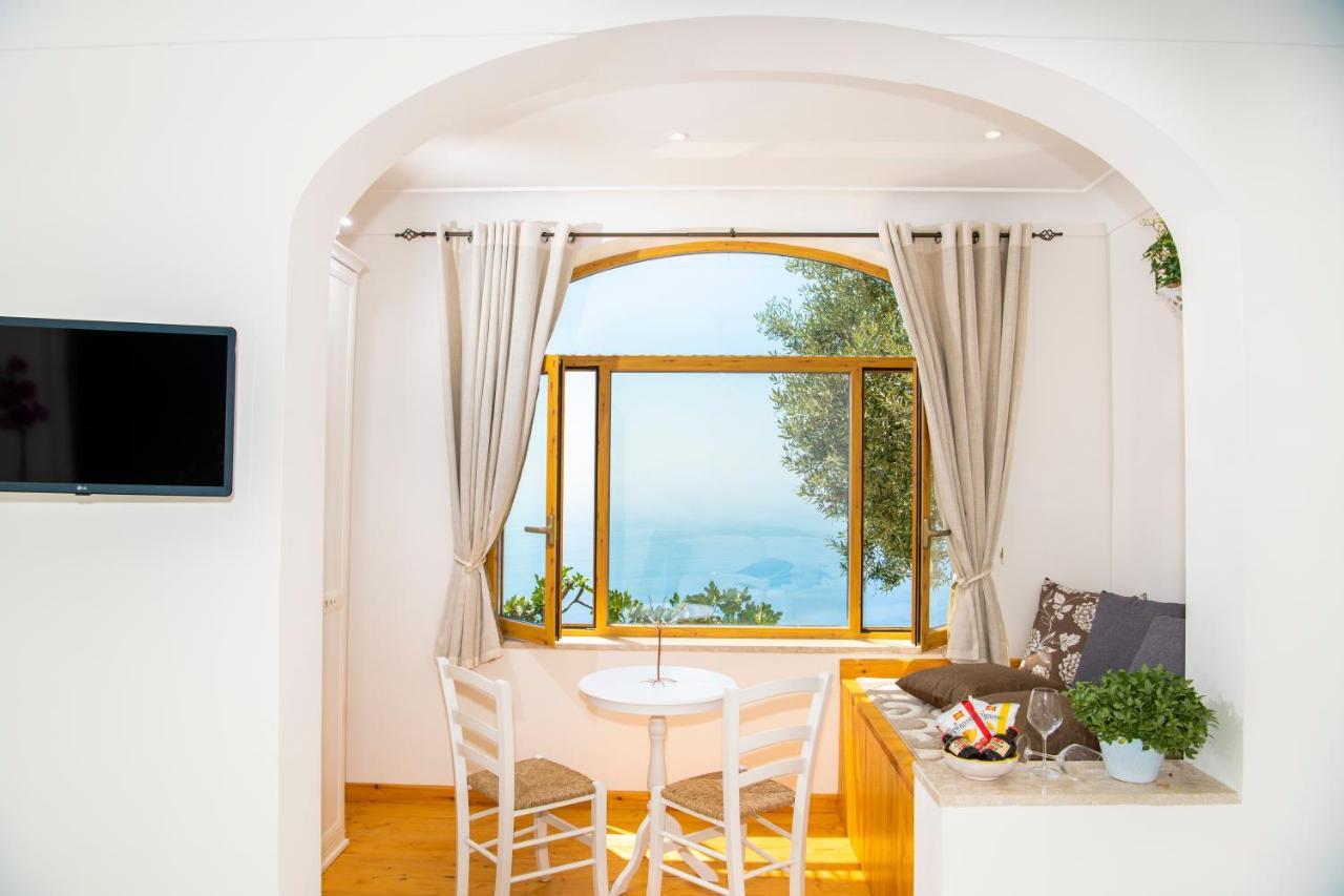 La Borragine Rooms Positano Eksteriør billede